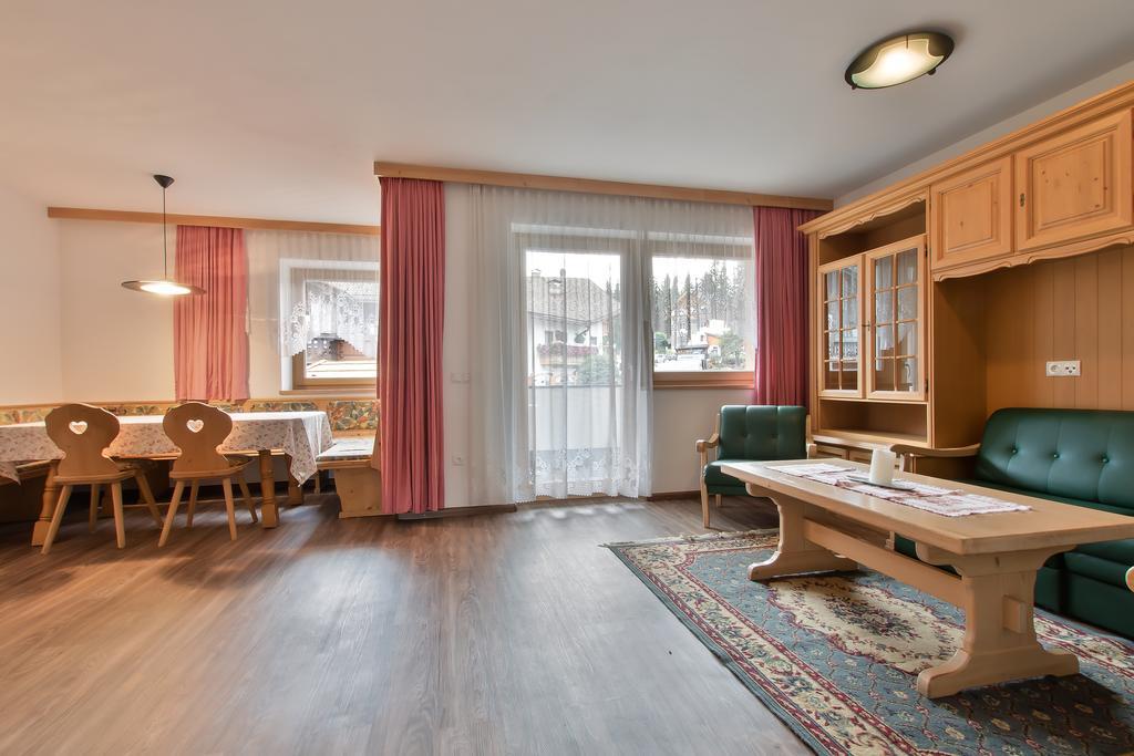 Apartments Ciasa Costa バディーア エクステリア 写真